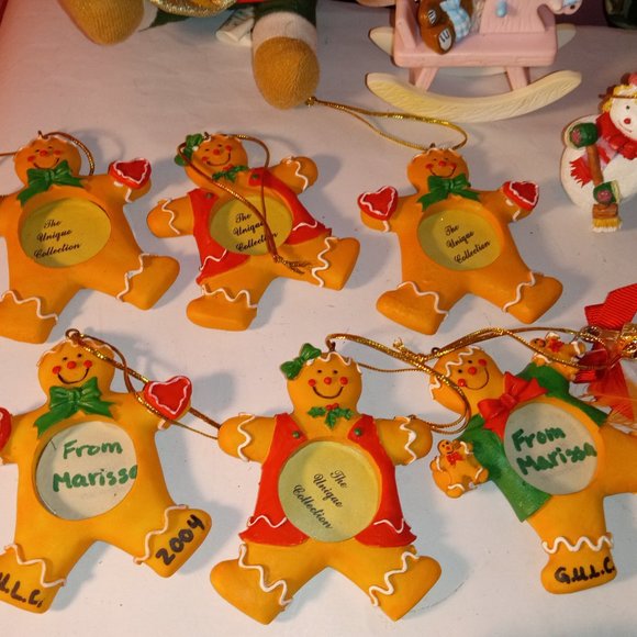 CHRISTMAS TREASURE BASKET FILLED WITH ORNAMENTS - Picture 7 of 15